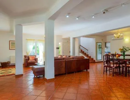 Vale Do Garrao Sleeps 12 Pool Villa Vale do Lobo