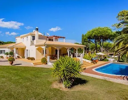 Vale Do Garrao Sleeps 12 Pool
