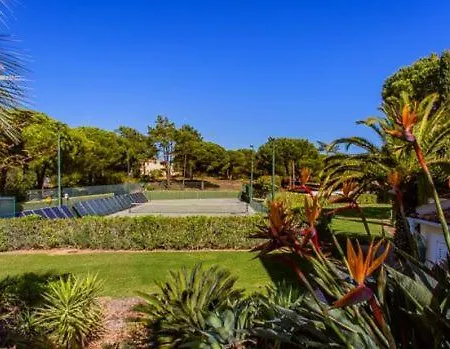 Villa Vale Do Garrao Sleeps 12 Pool