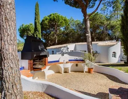 Vale Do Garrao Sleeps 12 Pool