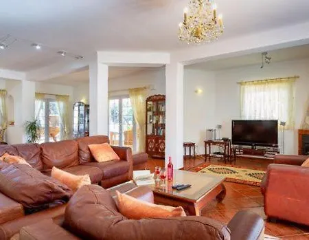 Villa Vale Do Garrao Sleeps 12 Pool Vale do Lobo