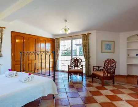 Vale Do Garrao Sleeps 12 Pool * Vale do Lobo